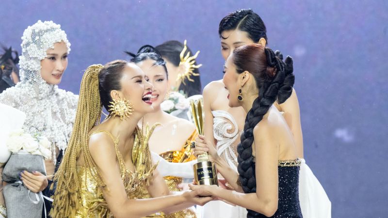 Lê Thu Trang team Lan Khuê trở thành tân Quán quân The New Mentor mùa đầu tiên