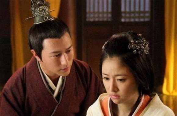 3-cung-nu-thoi-xua-ngoisaovn-w1360-h897 2 cung nữ, hoàng đế, thái giám