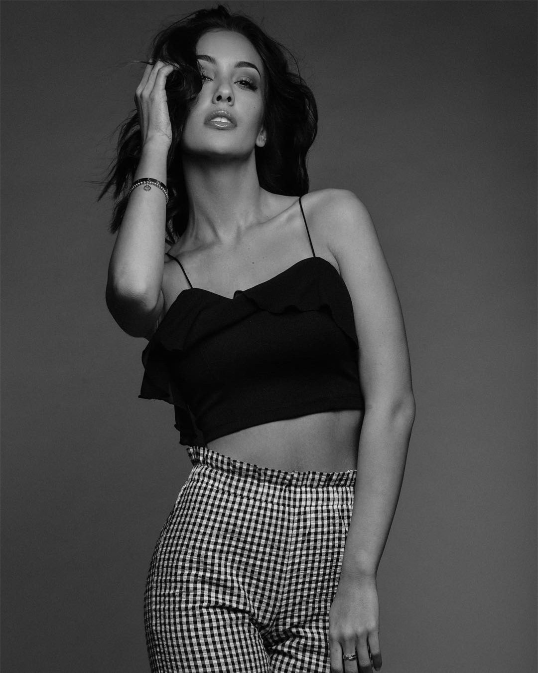 Nhan sắc nóng bỏng của đối thủ Mai Phương tại Hoa hậu Thế giới ảnh 8