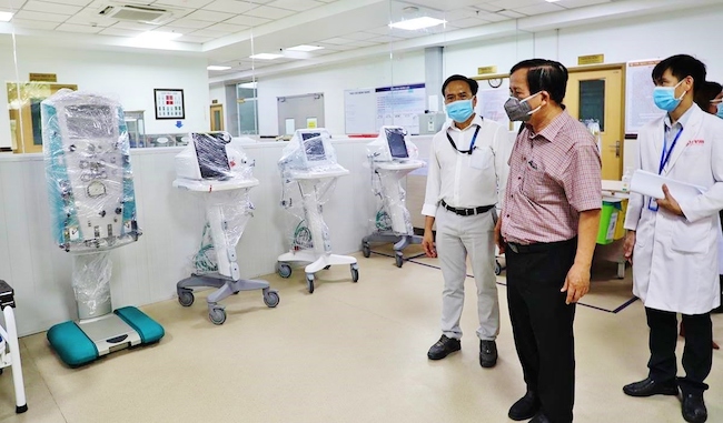 Cần có chính sách "hút" doanh nghiệp đầu tư vào y tế tư nhân