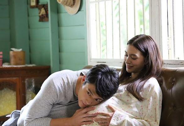 Quyết định ly hôn sau 13 năm hiếm muộn, ngày ra tòa vợ ôm chồng nói 4 từ khiến tôi sững sờ