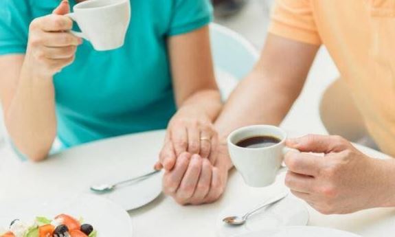 Ngoại tình 2 năm nghĩ chồng không biết, không ngờ anh ấy đã biết từ lâu nhưng không lên tiếng, tôi quá ngớ ngẩn