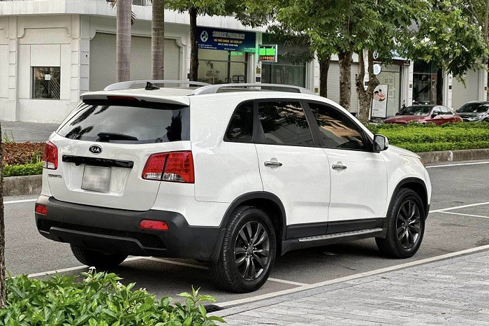 ‘Phát sốt’ với chiếc KIA Sorento được rao bán chỉ hơn 300 triệu đồng, có nên xuống tiền ngay?