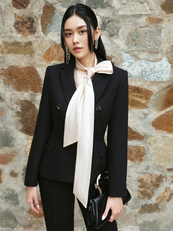 Á hậu Tường San gợi ý cách lên đồ thu đông chuẩn phong cách quiet luxury Á hậu Tường San gợi ý cách lên đồ thu đông chuẩn phong cách quiet luxury