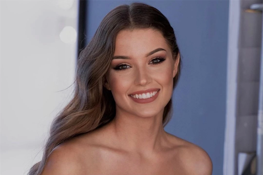 Nhan sắc người đẹp vượt qua 85.000 thí sinh đăng quang Hoa hậu Nga ảnh 8