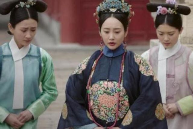 Trong số 5 người phụ nữ được chôn cùng Khang Hy, có 4 người là Hoàng hậu, người thứ 5 là ai mà Ung Chính yêu cầu?