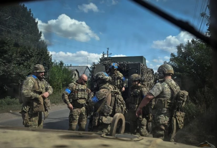 Lữ đoàn tấn công số 3 của Ukraine chuẩn bị thực hiện nhiệm vụ trinh sát, gần Bakhmut ngày 7/9. Ảnh: Reuters.
