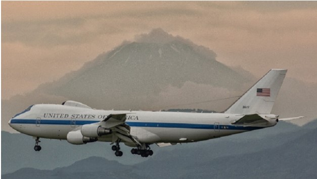 Bí mật “Đội tuần đêm” E-4B của Mỹ