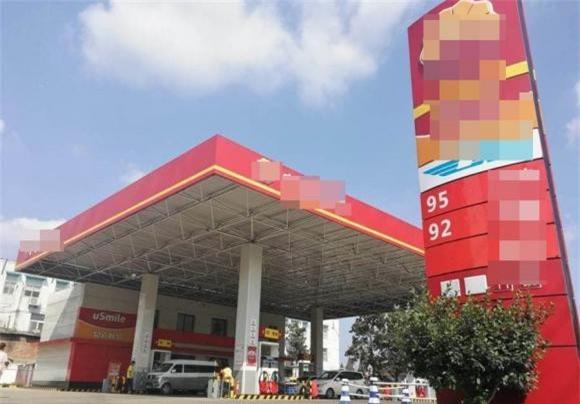 tài xế, đổ xăng, đổ xăng buổi trưa