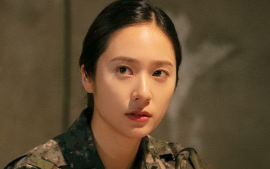 Chứng kiến bạn gái lao vào mắng mẹ xơi xơi, tôi chỉ biết nép phía sau cửa, tới khi em tuyên bố chia tay tôi mới lao ra cầu xin