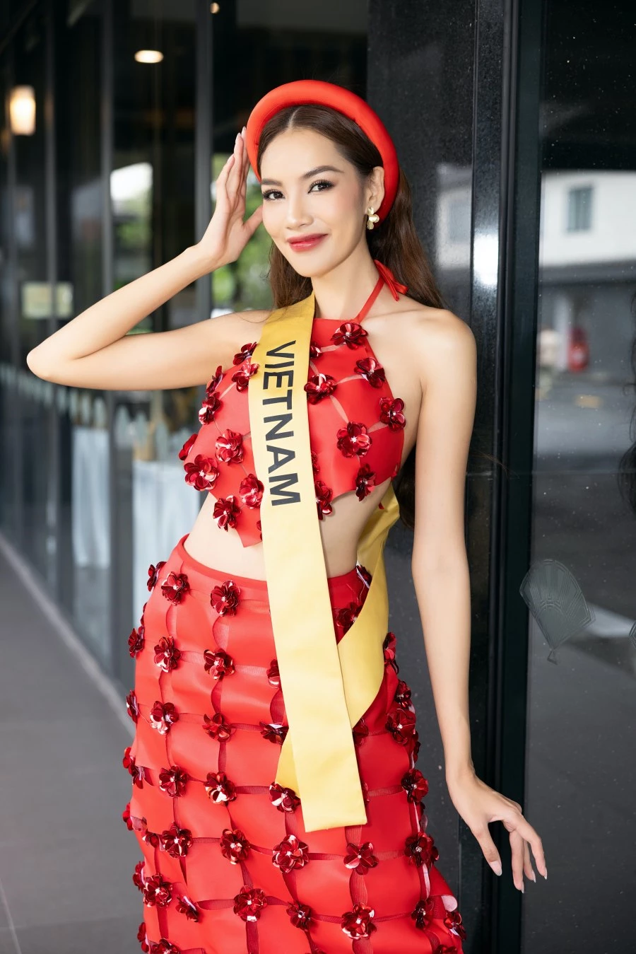 Đại diện Việt Nam - Hoa hậu Lê Hoàng Phương