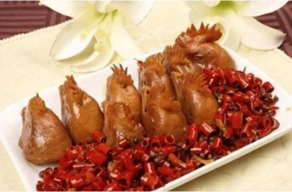 Phần thịt gà nhiều người thích được ví "độc như thạch tín", gà càng nuôi lâu càng độc, thực hư thế nào?