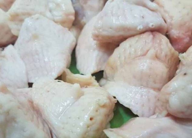 Ph&#x1EA7;n th&#x1ECB;t n&#xE0;y c&#x1EE7;a con g&#xE0; gi&#xE1; r&#x1EBB; nh&#x1B0; cho nh&#x1B0;ng ch&#x1EE9;a c&#x1EA3; &#x1ED5; vi khu&#x1EA9;n, l&#xE0; m&#xF3;n kho&#xE1;i kh&#x1EA9;u c&#x1EE7;a nhi&#x1EC1;u ng&#x1B0;&#x1EDD;i