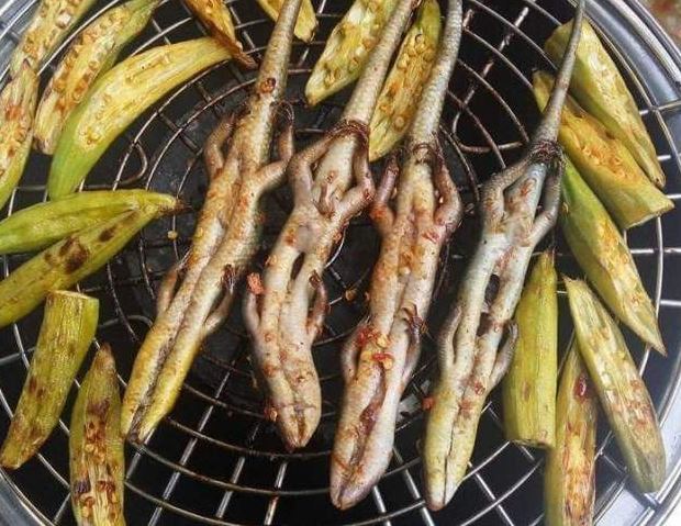 "Lộc trời" bò ra từ bụi rậm, xưa ai cũng tránh xa không dám ăn, nay bỗng thành đặc sản nổi tiếng khắp vùng, 350.000 đồng/kg