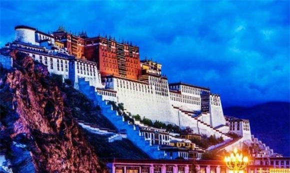 cung-dien (1).jpeg 5 Cung điện Potala, kiến trúc rát vàng