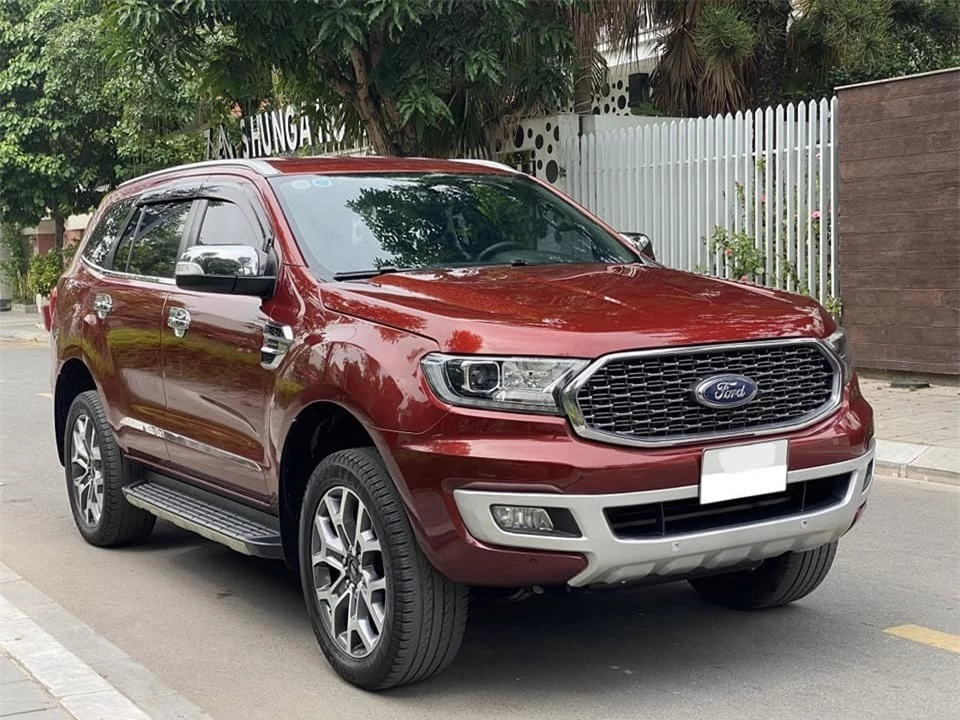 Sau 3 năm lăn bánh, Ford Everest cũ rao bán lại với mức giá khó tin 343483