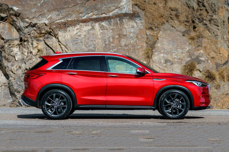 SUV công suất 268 mã lực, thiết kế sang trọng, giá gần 1 tỷ đồng