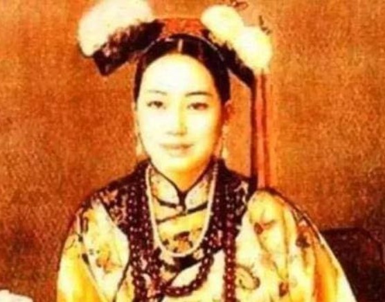Cô là cháu gái của Từ Hi Thái Hậu vẫn rất xinh đẹp ở tuổi 50. Cư dân mạng: Trông cô giống Từ Hi Thái hậu khi còn trẻ