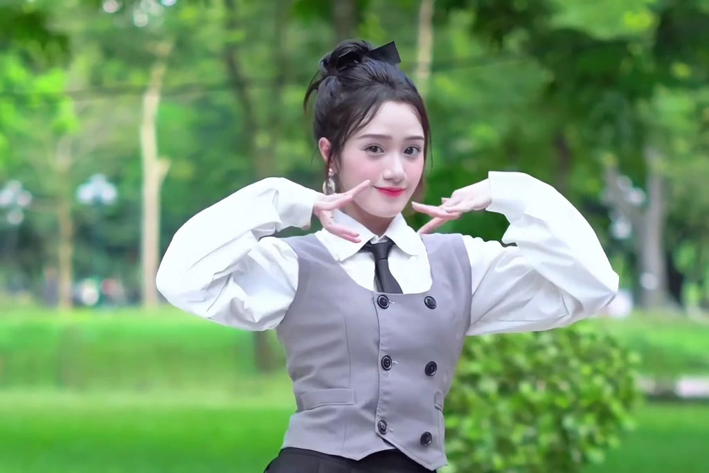 Vẻ quyến rũ của hot TikToker Hà Thành thu hút 15,5 triệu lượt theo dõi