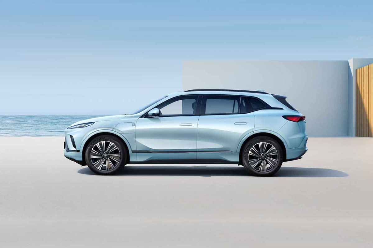 SUV công suất 245 mã lực, nội thất tiện nghi, giá gần 554 triệu đồng 