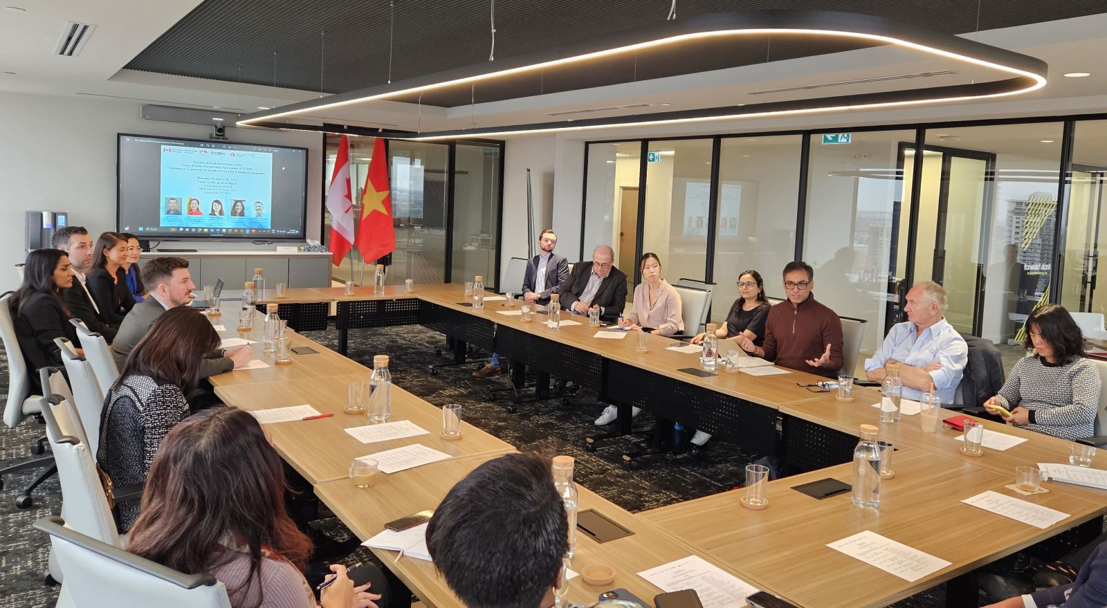 Việt Nam - Cầu nối để các doanh nghiệp Canada vào ASEAN