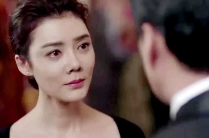 Vừa xuất viện, tôi đã đưa đơn ly hôn khiến cả nhà chồng ngỡ ngàng