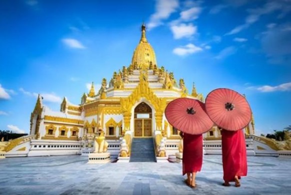 Vì sao váy ống được phụ nữ Miến Điện yêu thích? Khi họ tháo nó ra, bạn hiểu ngay lập tức