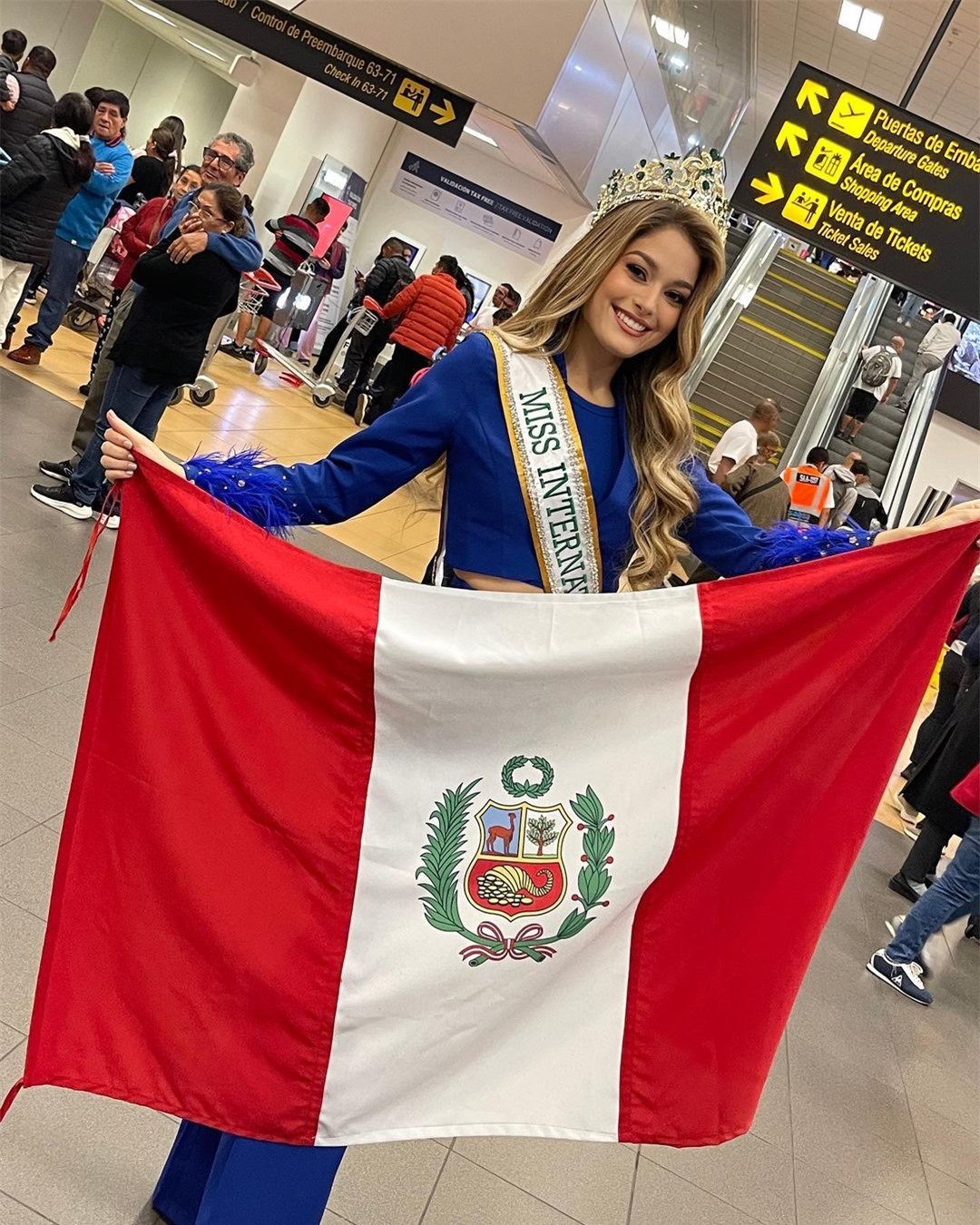 Dàn đối thủ của Phương Nhi khởi hành đi Nhật thi Hoa hậu Quốc tế ảnh 10