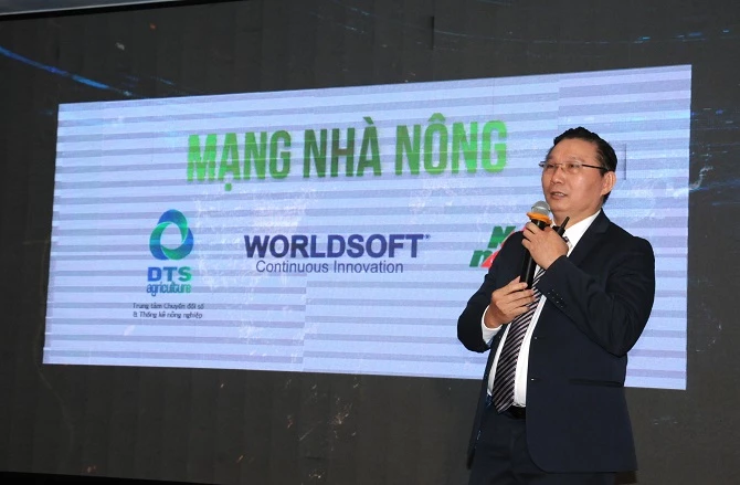 ông Nguyễn Ái Hữu - Nhà sáng lập Công ty Cổ phần Thế giới công nghệ phần mềm (Worldsoft) giới thiệu về nền tảng Mạng nhà nông