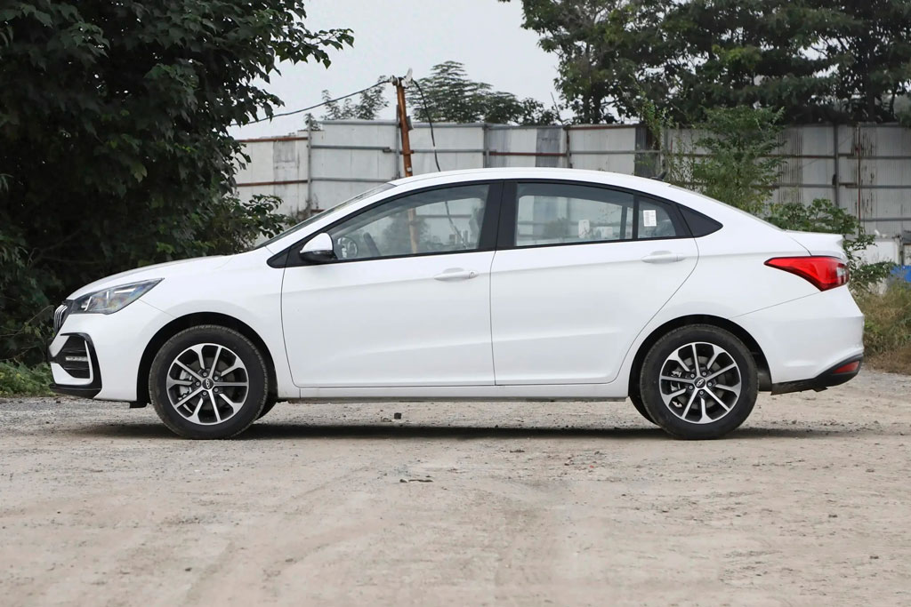 Hãng xe sắp vào Việt Nam giới thiệu sedan lớn hơn Toyota Vios giá chỉ gần 200 triệu đồng