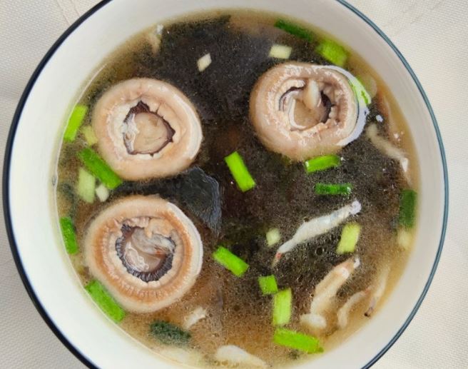 Thứ này là rau nhưng giàu đạm lẫn canxi, có thể ngừa ung thư, đem nấu canh cực ngon và bổ