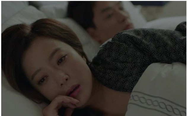 Vừa đẻ xong phát hiện chồng ngoại tình với người yêu cũ, tôi chết sững khi biết bí mật của anh và nhân tình