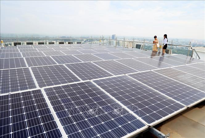 Chuyển đổi xanh và thách thức tăng trưởng kinh tế trung hạn