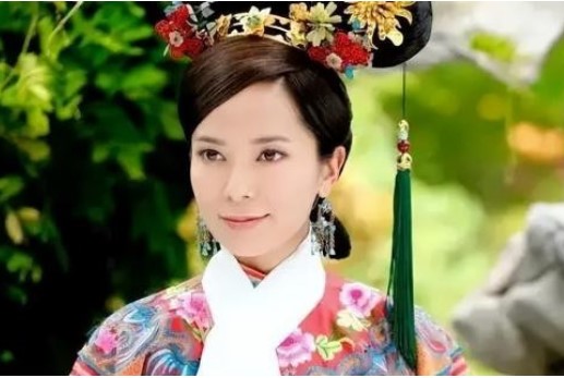 Chuyện về 2 chị em ruột gả cho Hoàng đế Khang Hi: Người được phong Hoàng hậu; người trở thành Quý phi đặc biệt nhất triều Thanh