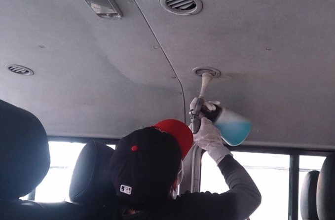 Hướng dẫn tự vệ sinh nội thất ô tô tại nhà hiệu quả và nhanh chóng