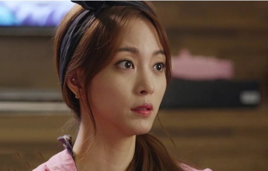 Gửi cho bố mẹ ruột 1 triệu mỗi tháng mà chồng đã gào lên "phận gái theo chồng lo bên nội", tôi bối rối nhận ra bộ mặt thật của anh