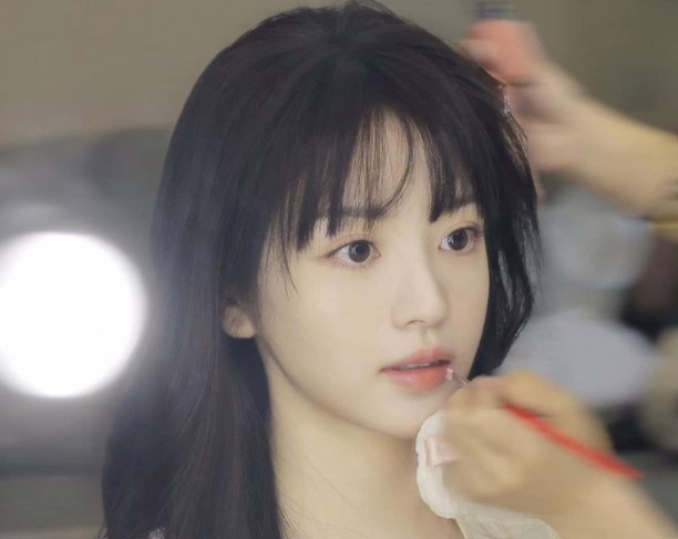 Phát hiện nữ thần có gương mặt búp bê, nhưng quay lưng đi ai cũng giật mình vì body võ sĩ