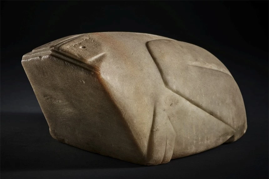 "Cục đá" kỳ dị 3.000 năm tuổi ở Trung Quốc được bán với giá hơn 29 tỷ đồng, bí mật nằm ở đâu? - Ảnh 1.