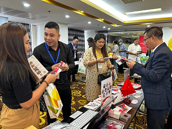 Kết nối giữa các doanh nghiệp du lịch Đà Nẵng và Philippines tại chương trình.