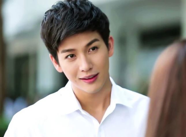 Lần đầu tiên anh trai đưa bạn gái về ra mắt nhưng lại làm cả nhà tôi nổi sóng giận dữ ngay khi nhìn thấy