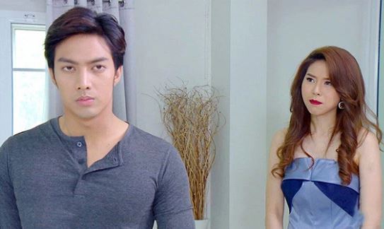 Lần đầu tiên đến xem mắt bạn gái, hai mẹ con tôi ngồi chưa nóng chỗ, em ấy đã có biểu hiện muốn ói khiến mẹ tôi nổi khùng lên kéo tôi về ngay