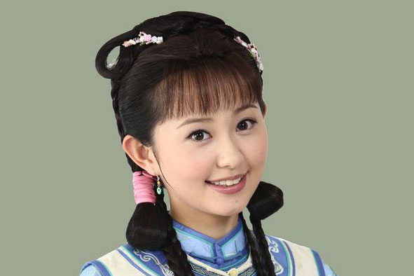 Mỹ nhân "Hoàn Châu cách cách" U40 ngày càng trẻ đẹp, bị Triệu Lệ Dĩnh "cạch mặt" cả đời vì ăn nói hớ hênh