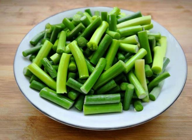 Lo&#x1EA1;i c&#xE2;y t&#x1B0;&#x1EDF;ng ch&#x1EC9; l&#x1EA5;y c&#x1EE7; ai ng&#x1EDD; th&#xE2;n l&#xE0; kho dinh d&#x1B0;&#x1EE1;ng, ch&#x1EE9;a &#x111;&#x1EA7;y kh&#xE1;ng sinh t&#x1EF1; nhi&#xEA;n, x&#xE0;o ki&#x1EC3;u n&#xE0;y v&#x1EEB;a ngon l&#x1EA1;i b&#x1ED5;