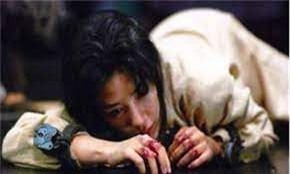 2-nhung-hinh-phat-dang-so-cua-phu-nu-ngoisaovn-w290-h174 4 hình phạt hà khắc, nhục hình, những hình phạt đáng sợ