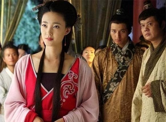 1-nha-tho-thoi-xua-ngoisaovn-w856-h630 3 nhà thổ, nhà thổ thời phong kiến, đàn ông trong nhà thô