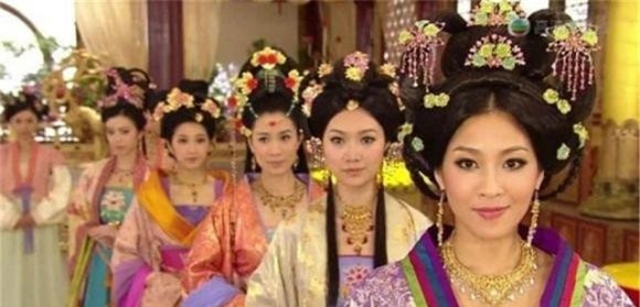 tam-the-tu-thiep-01-ngoisaovn-w640-h308-ngoisaovn-w640-h308 0 chế độ phong kiến, thê thiếp thời xưa, thê thiếp thời cổ đại, hồng lâu mộng, giả bảo ngọc