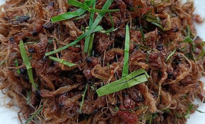 Đặc sản độc đáo nhất Hà Nội: Người có tiền chưa chắc mua được, tên gọi cực lạ nghe vài lần mới hiểu