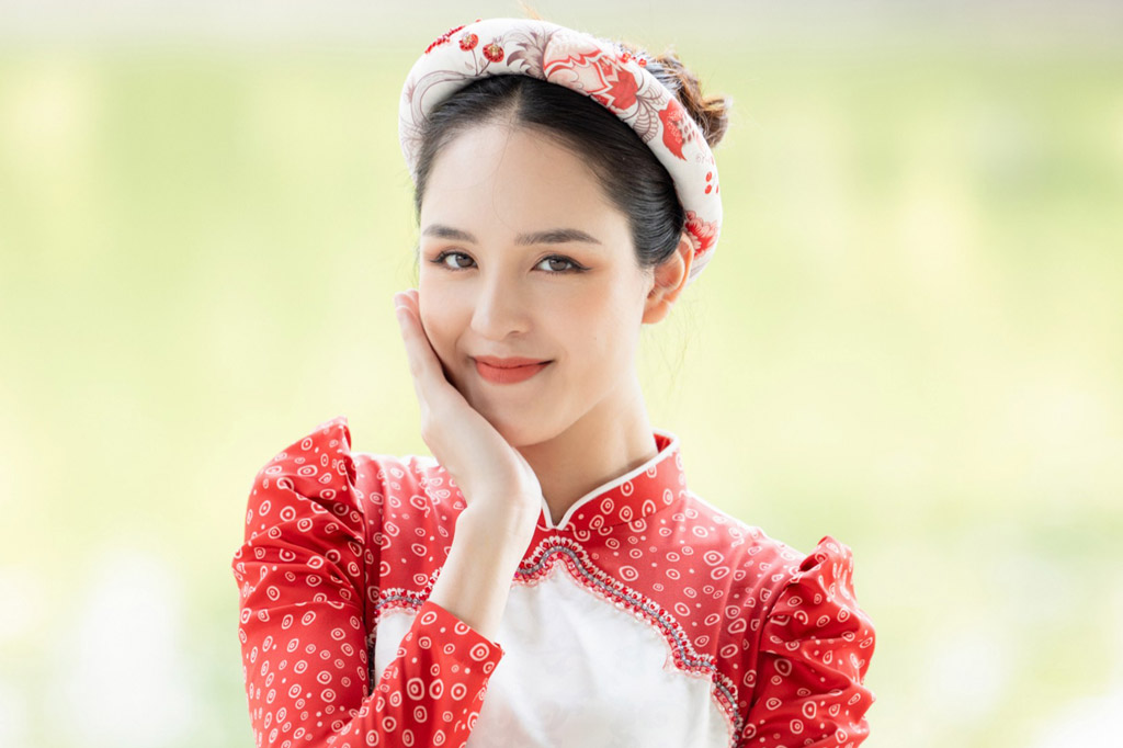 Á hậu Hoàng Anh giảm 22 kg sau sinh con thứ 3