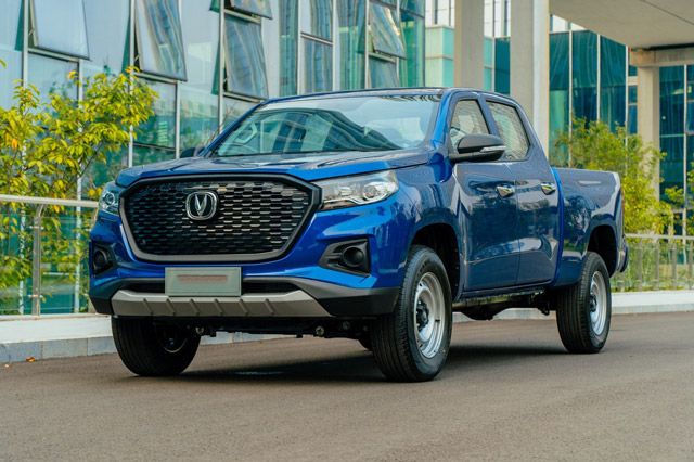 Xe bán tải động cơ tăng áp, giá chỉ gần 300 triệu đồng