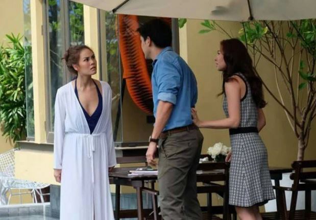 Người thứ ba đến đòi vợ nhường chồng nhưng tới khi được trao tận tay thì cô ả lại xanh mặt chạy thẳng không dám nhận